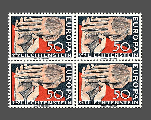 Europa - Joining hands