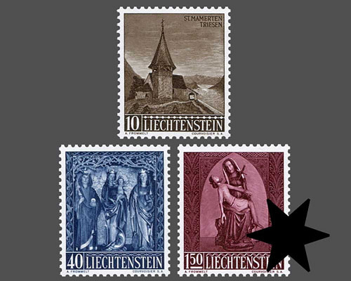 Christmas - Carved altarpiece of the cha